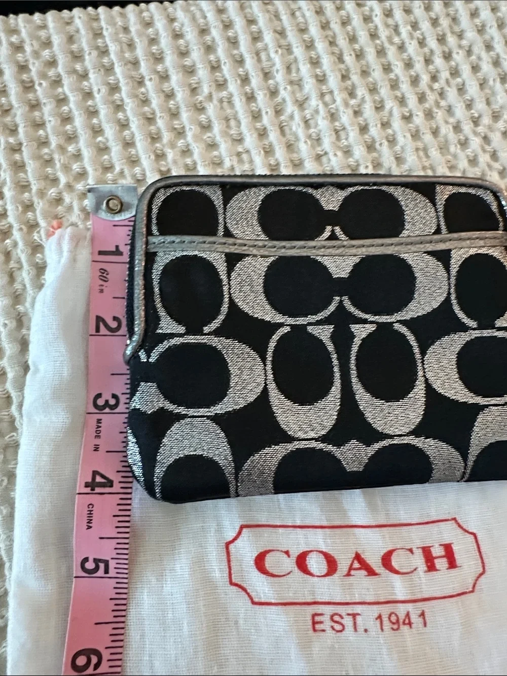 Y2K NWOT, never used.  Coach Poppy Signature Lurex Metallic Wristlet.